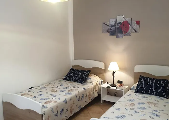 Elegante E Solare In Pieno Centro E Da Tutto بيت للعطل *