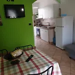 Elegante E Solare In Pieno Centro E Da Tutto בית נופש